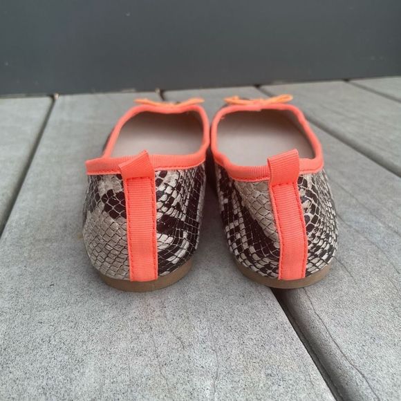 AMERICAN EAGLE OUTFITTERS Snakeskin Flats Shoes Orange Trim Bow Size 7 Comfort - Picture 6 of 8